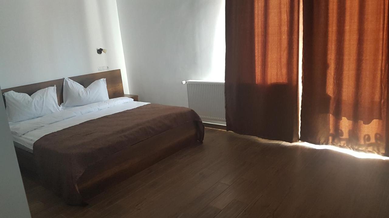 Pensiunea Catalina Haieu Екстериор снимка